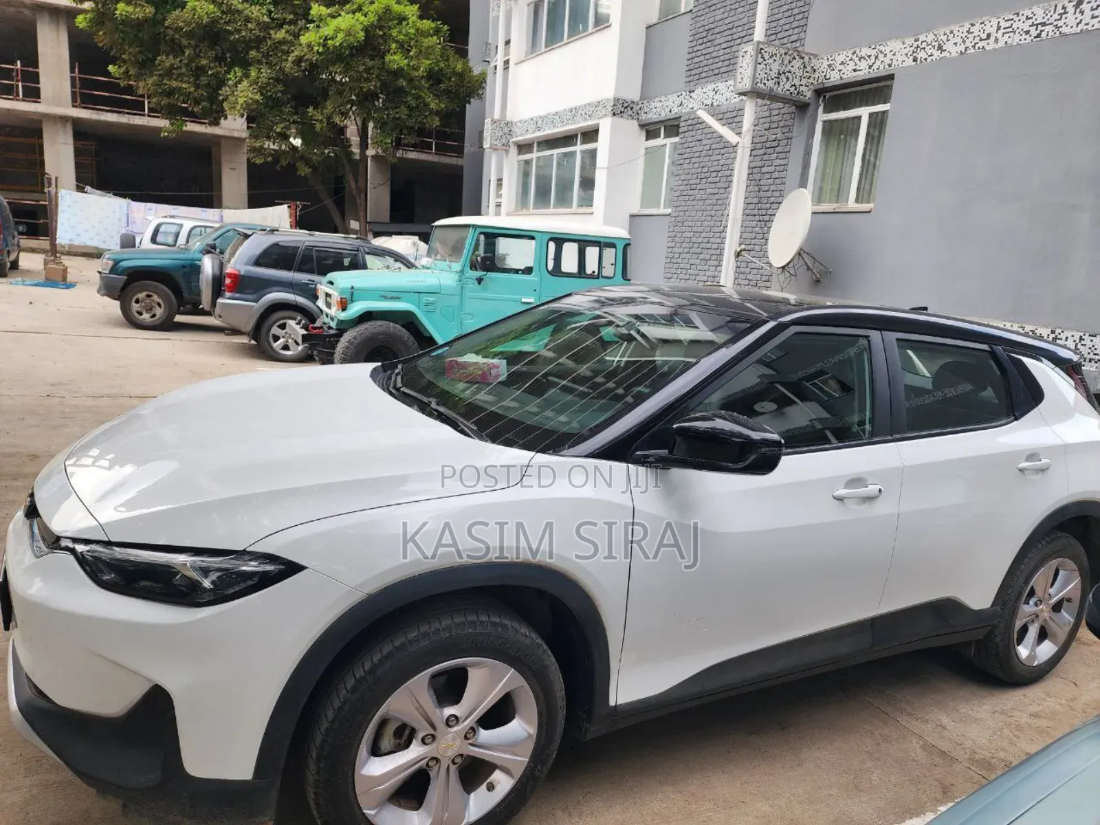 Chevrolet Menlo 61.1 kWh FWD 2023 White