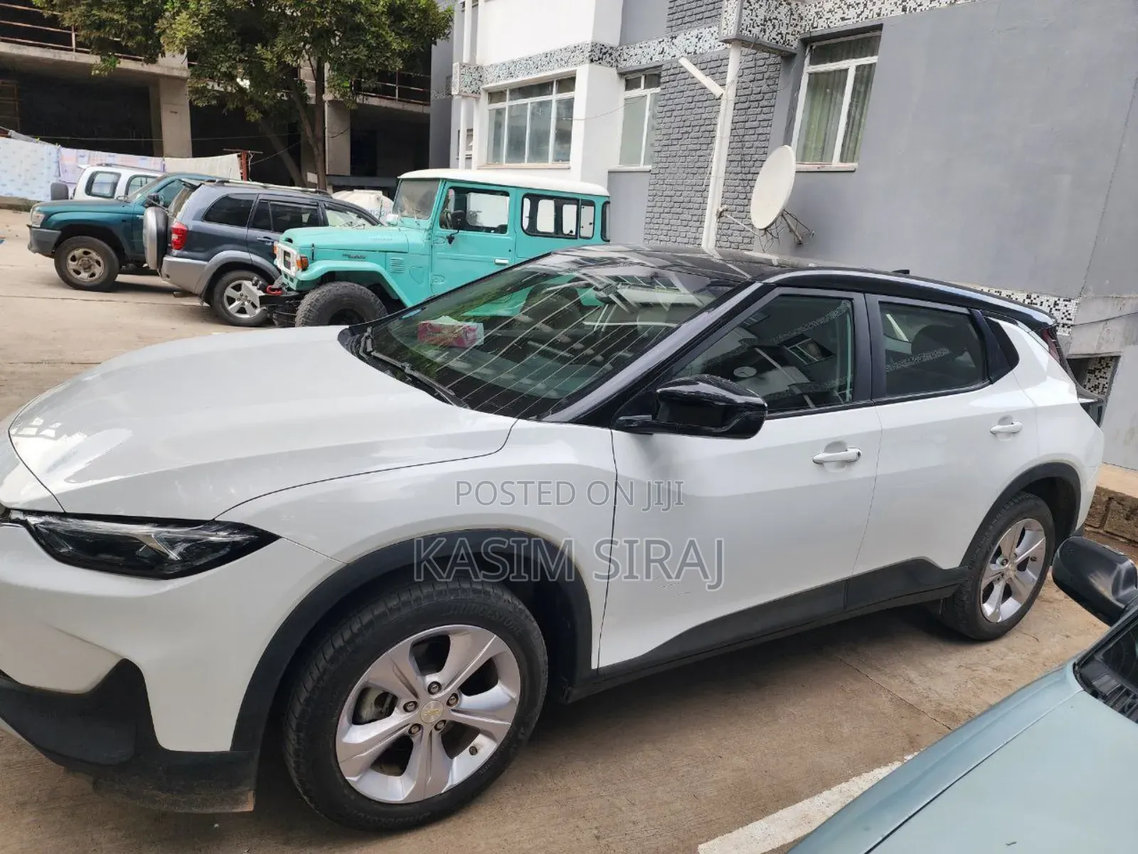Chevrolet Menlo 61.1 kWh FWD 2023 White