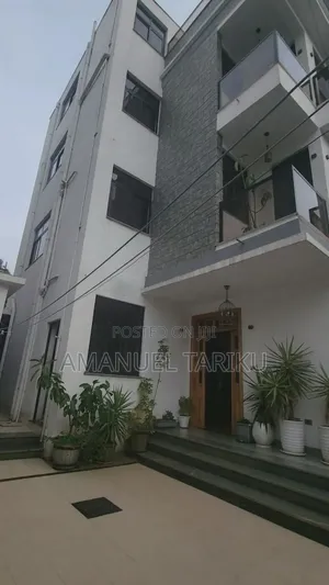 8bdrm House in Bole for sale