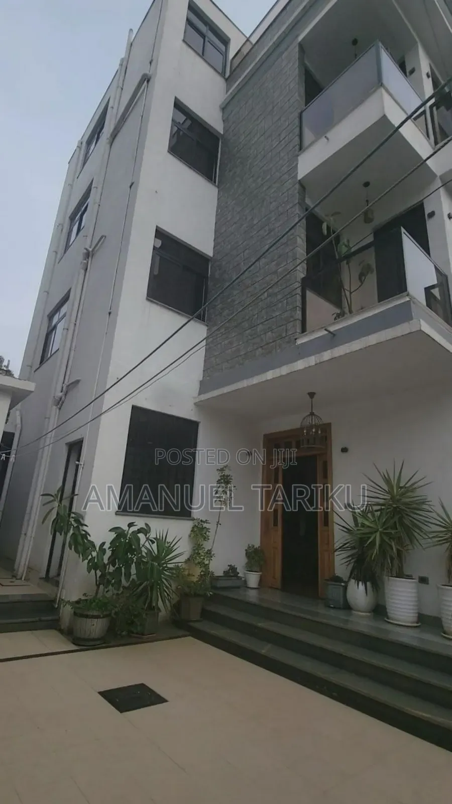8bdrm House in Bole for sale