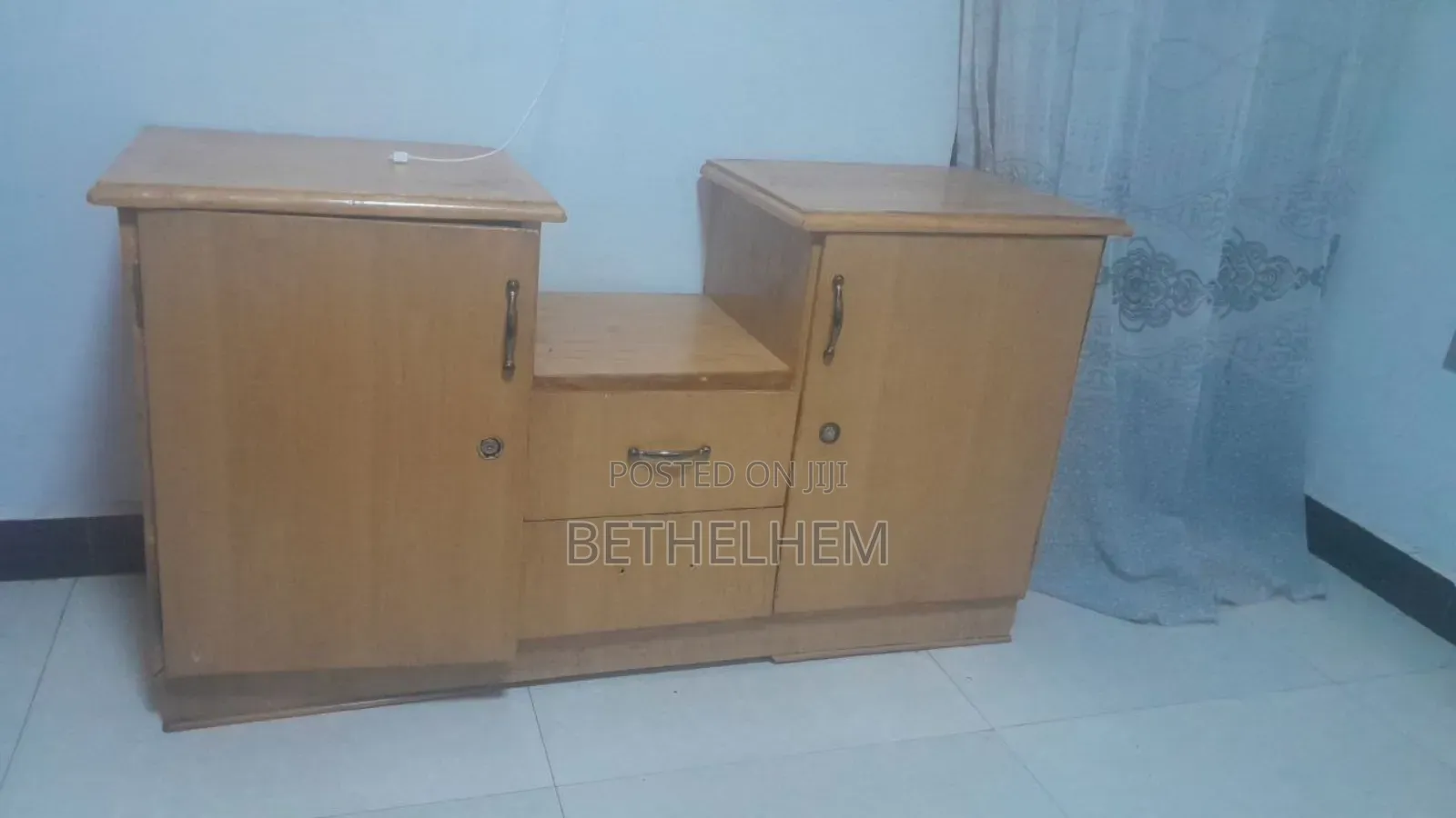 ቲቪ ስታንድ 13,500 ብር መሳቢያ 5,500 ብር Code D850