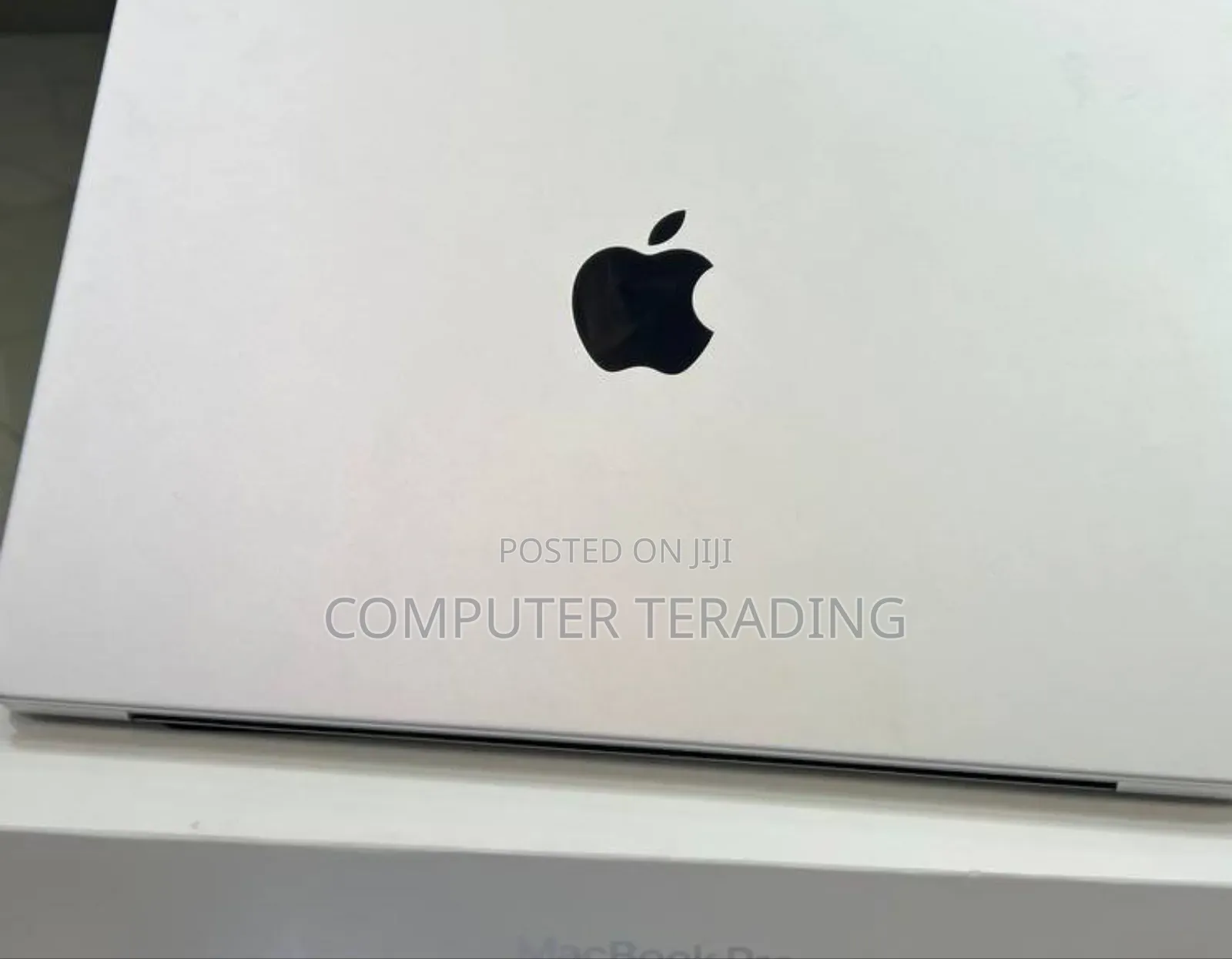 New Laptop Apple MacBook Pro M1 16GB Apple M1 Pro SSD 512GB
