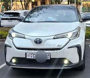 Toyota C-HR 2022 White