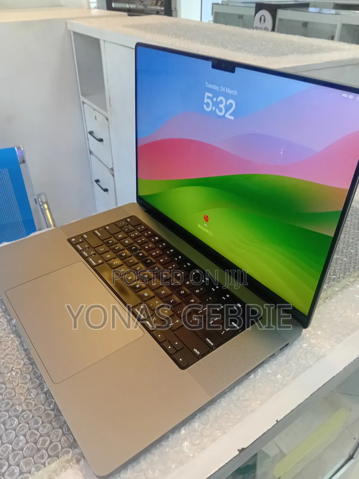 New Laptop Apple MacBook Pro M1 32GB Apple M1 Pro SSD 1T
