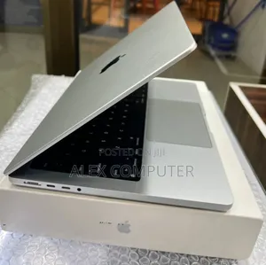 New Laptop Apple MacBook Pro M1 16GB Apple M1 Pro SSD 512GB