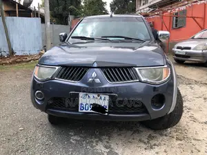 Mitsubishi L200 2007 Gray