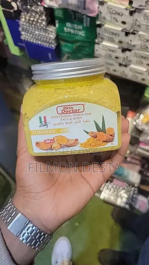 Skin Doctor Turmeric Whitening Scrub