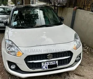 Suzuki Swift 2022 White
