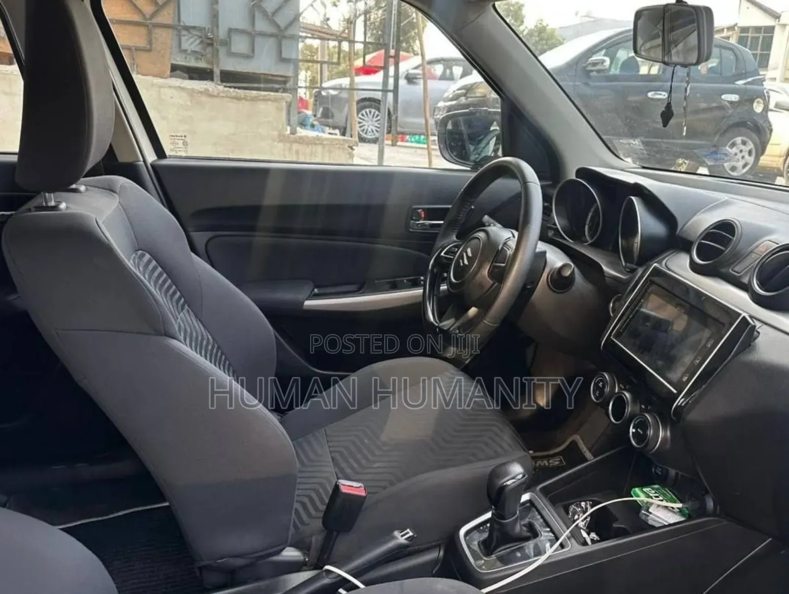 Suzuki Swift 2022 White