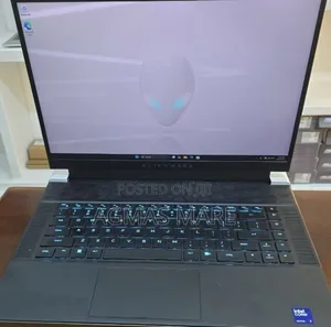 New Laptop Alienware M15 r3 16GB Intel Core Ultra 7 SSD 1T