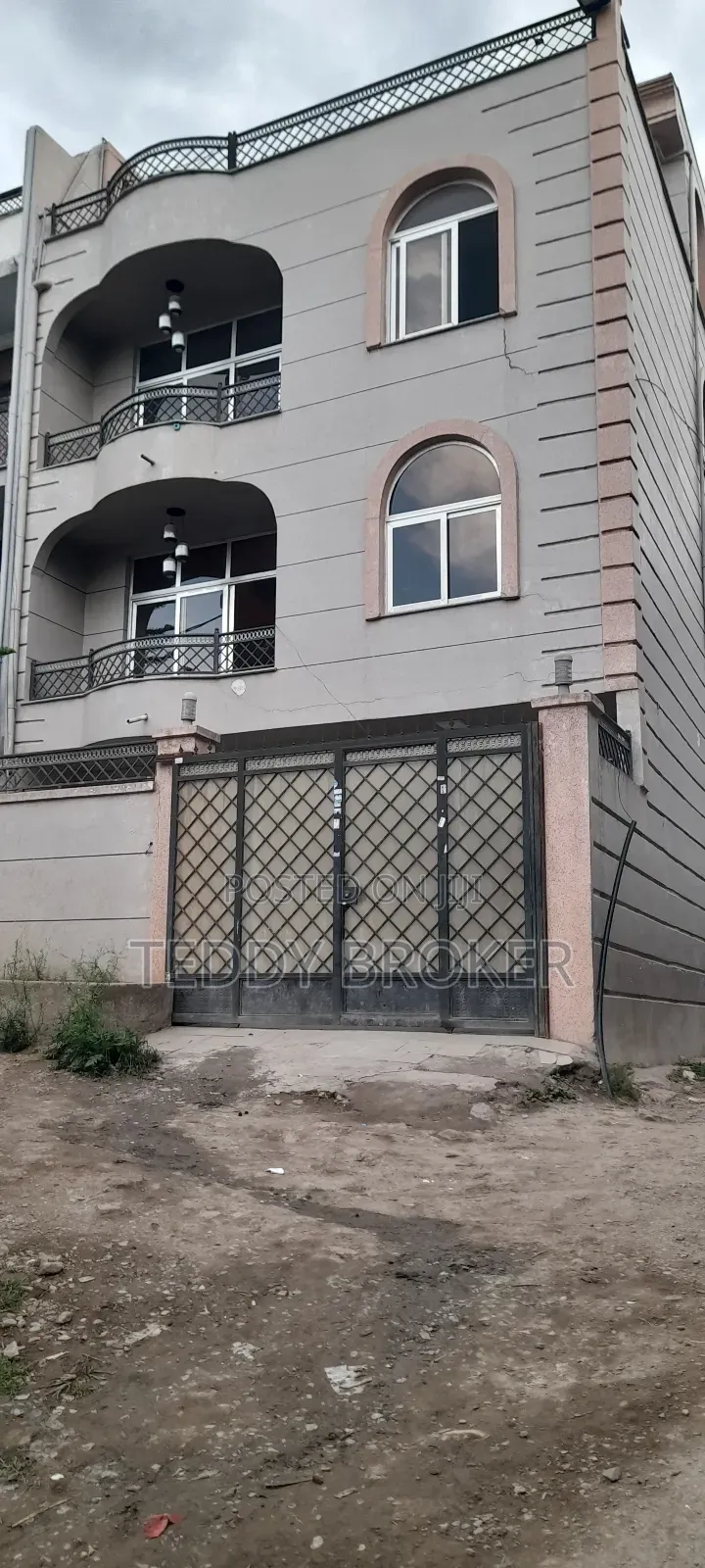 7bdrm House in Haile Garment, Nifas Silk-Lafto for sale