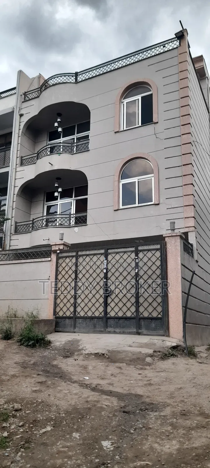 7bdrm House in Haile Garment, Nifas Silk-Lafto for sale