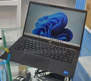 New Laptop Dell Latitude 7420 32GB Intel Core i7 SSD 512GB
