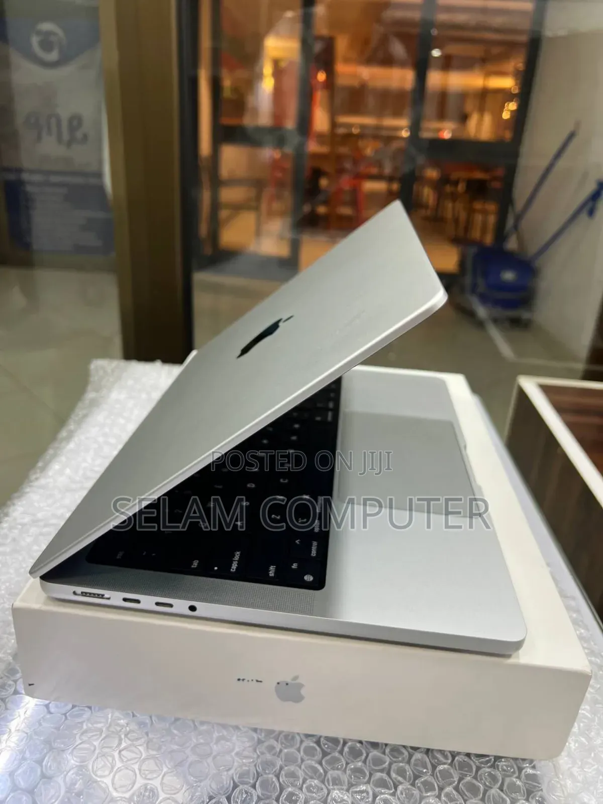 New Laptop Apple MacBook Pro M1 16GB Apple M1 SSD 512GB
