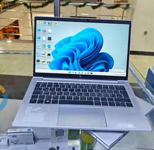 New Laptop HP EliteBook 830 G8 8GB Intel Core i5 SSD 512GB