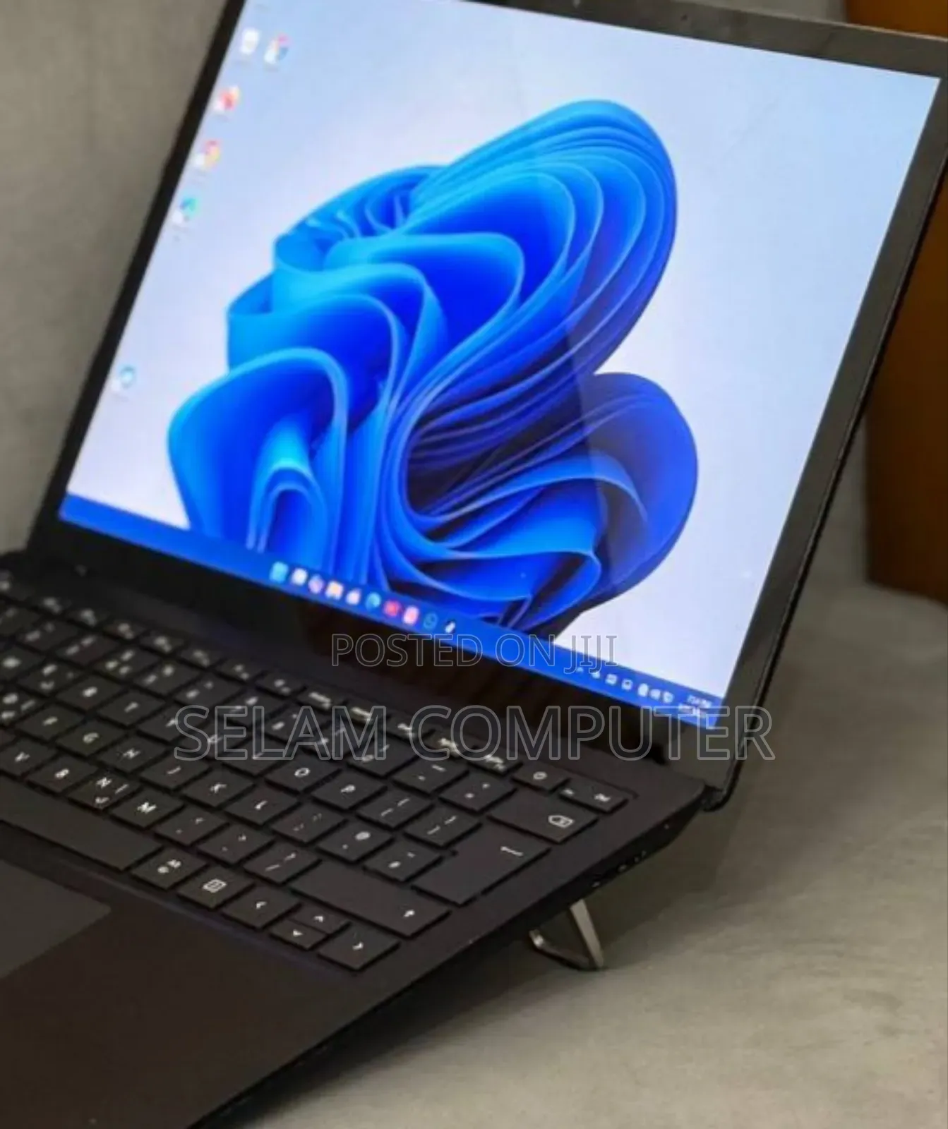 New Laptop Microsoft Surface 16GB Intel Core i7 SSD 512GB