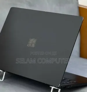 New Laptop Microsoft Surface 16GB Intel Core i7 SSD 512GB