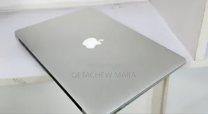 New Laptop Apple MacBook Air 2012 4GB Intel Core i5 SSD 128GB