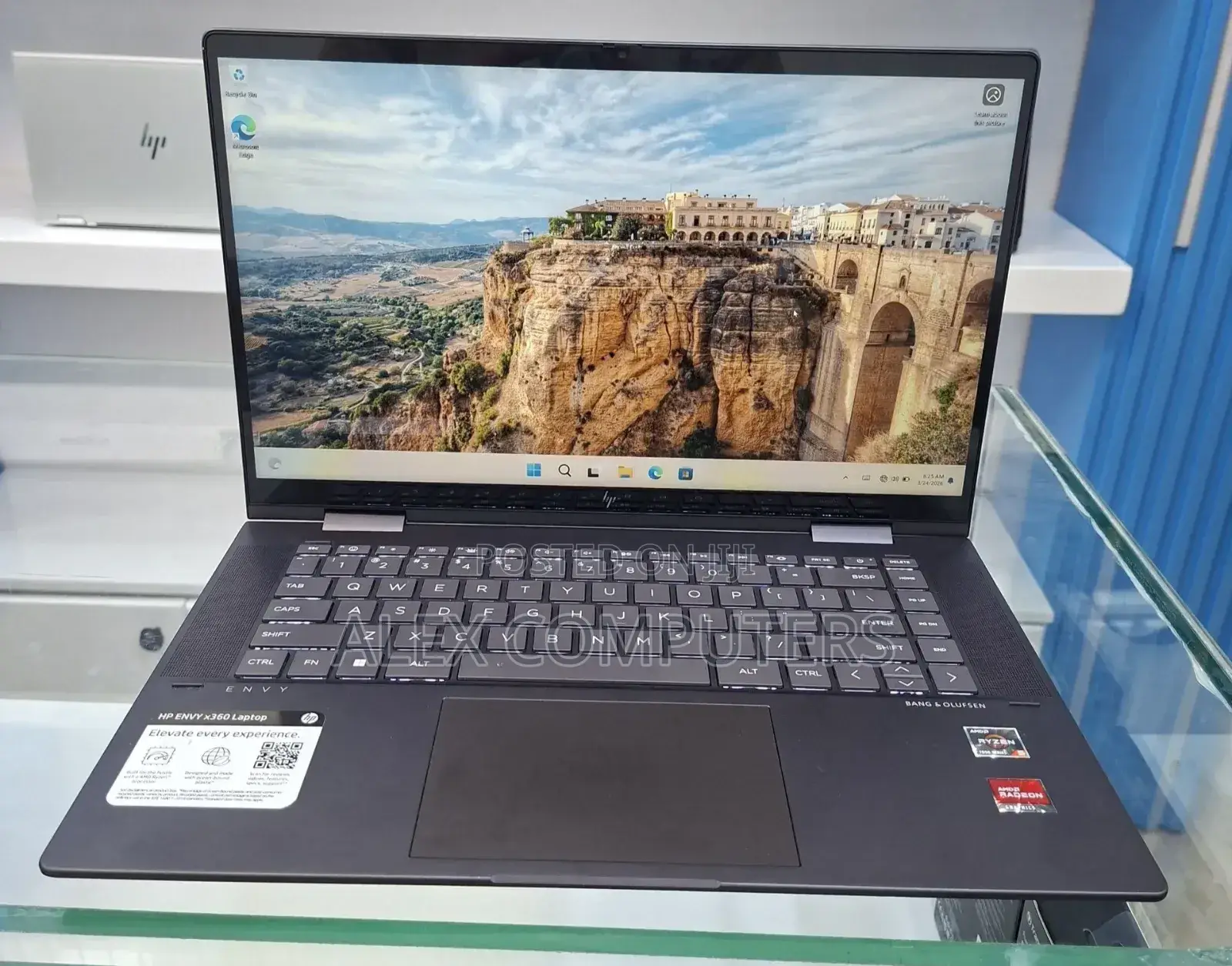 New Laptop HP Envy x360 8GB AMD Ryzen 5 SSD 512GB