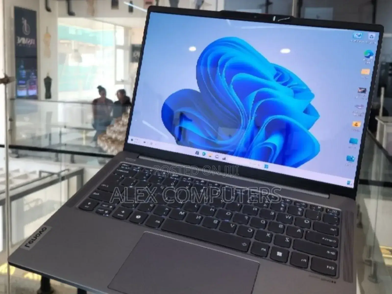 New Laptop Lenovo IdeaPad U550 32GB Intel Core Ultra 9 SSD 512GB