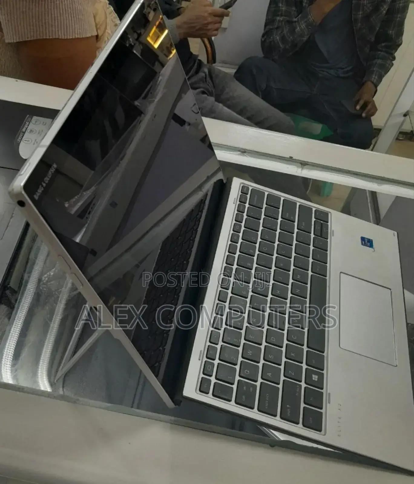 New Laptop HP Elite X2 G8 16GB Intel Core i7 SSD 512GB