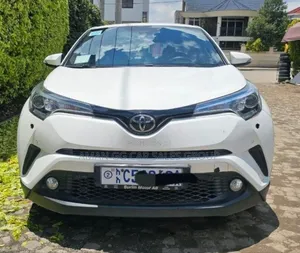 Toyota C-HR 2022 White