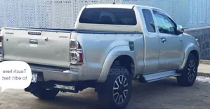 Toyota Hilux 2012 Silver