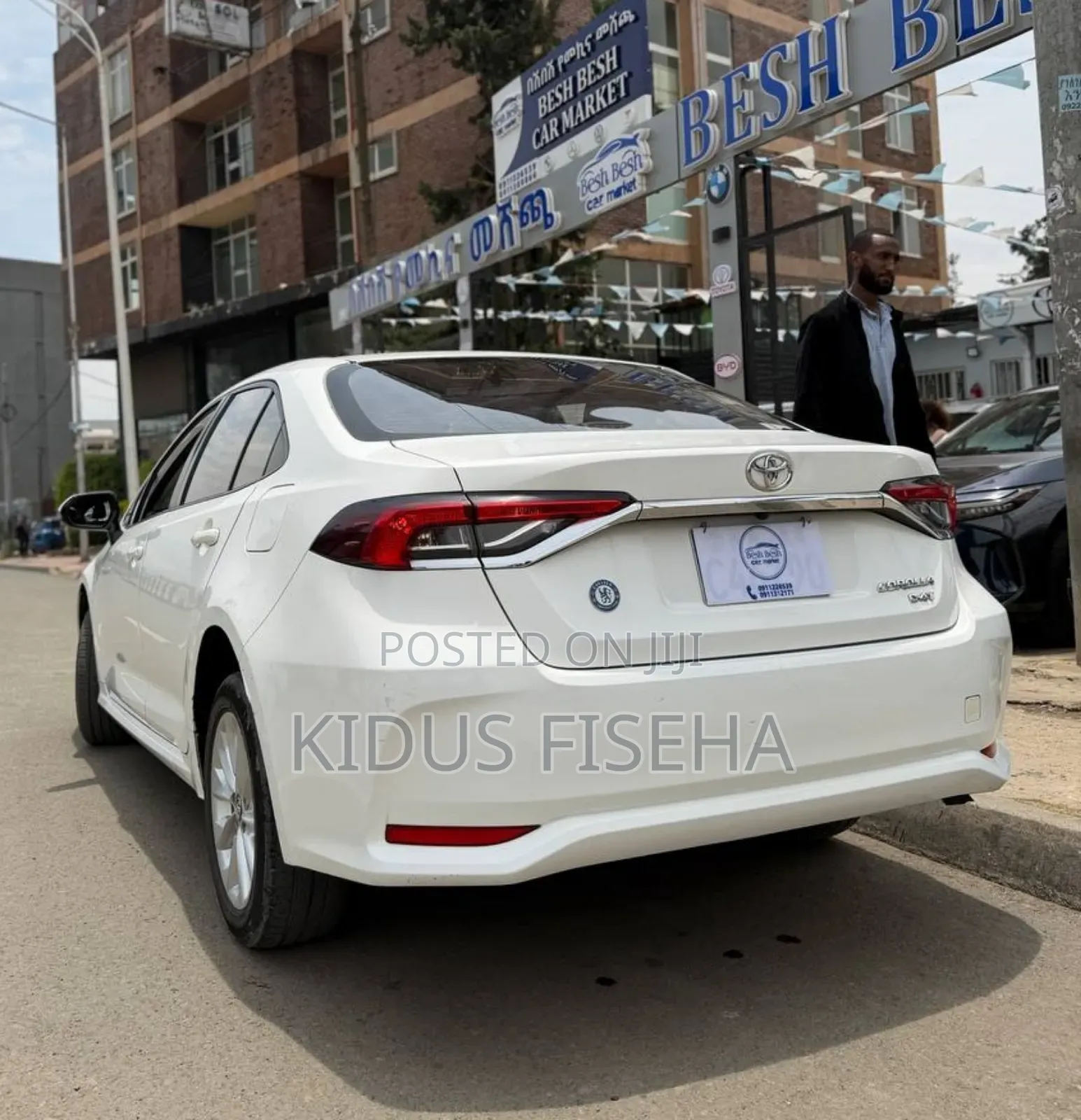 Toyota Corolla LE 2023 White