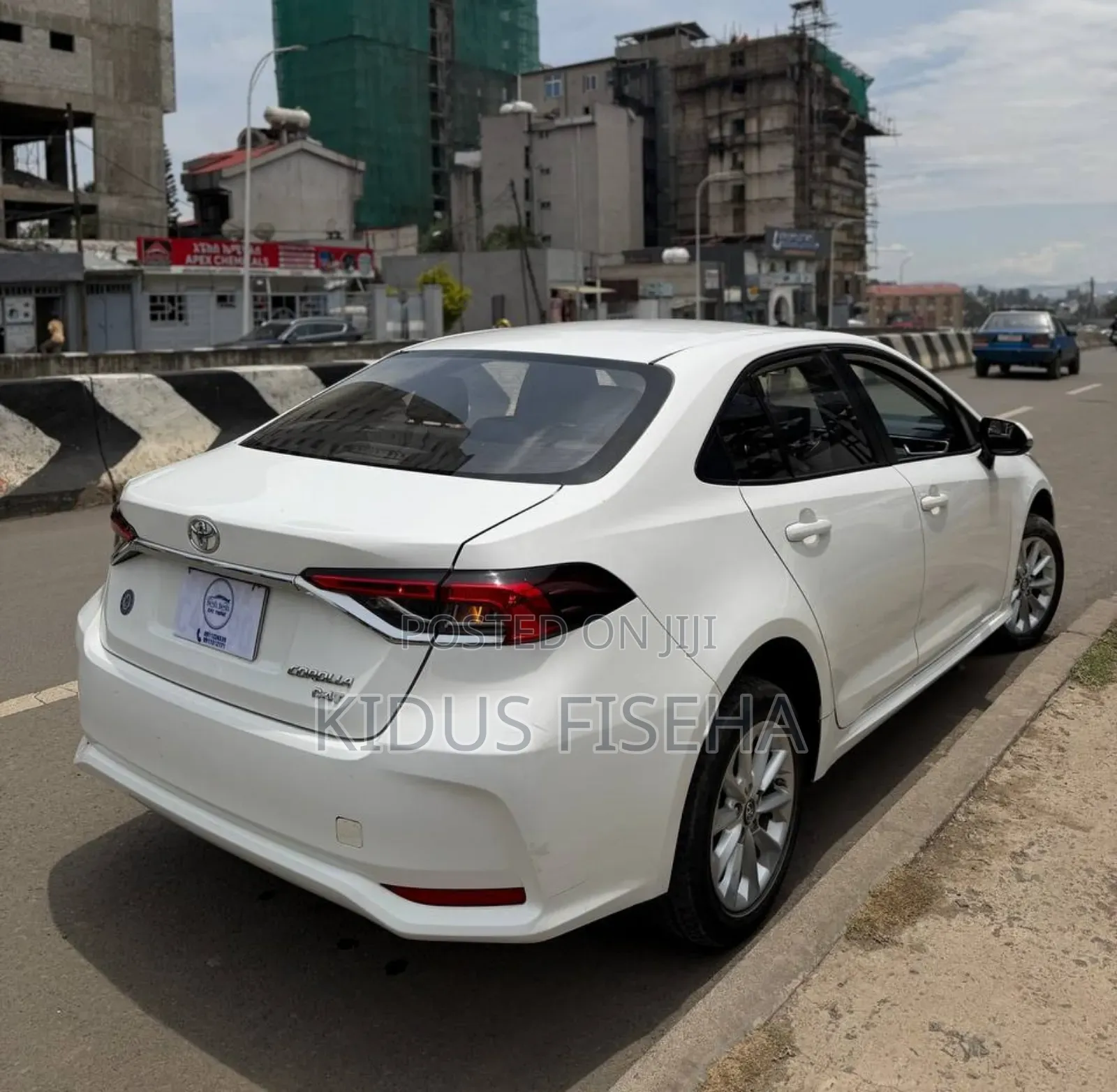 Toyota Corolla LE 2023 White