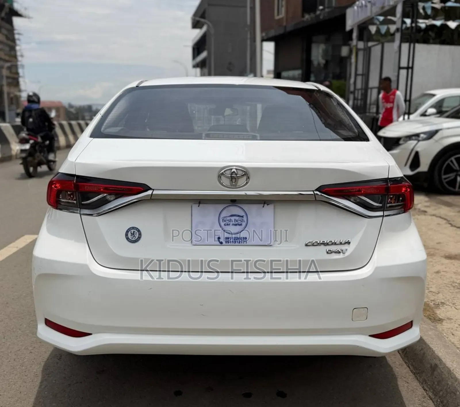Toyota Corolla LE 2023 White