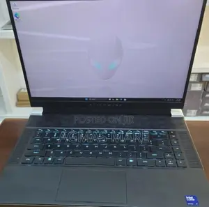 New Laptop Alienware M15 r3 16GB Intel Core Ultra 7 SSD 1T