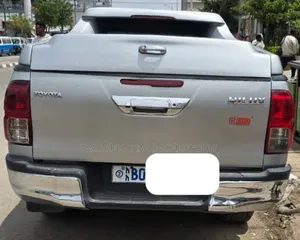 Toyota Hilux 2017 Silver