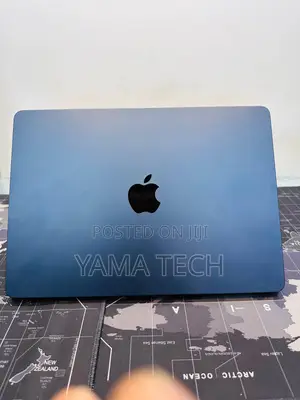 New Laptop Apple MacBook Air 2025 M4 13-inch 16GB Apple M4 SSD 256GB