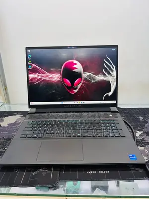 New Laptop Alienware M17x R2 16GB Intel Core i7 SSD 1T
