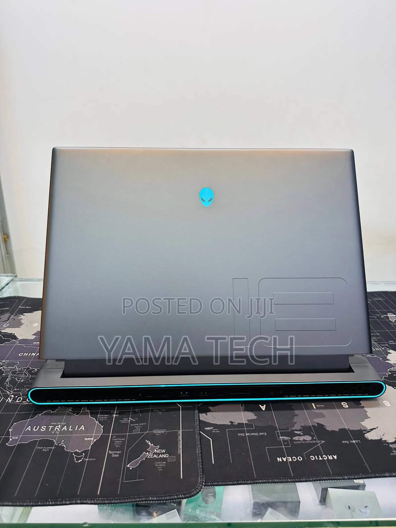 New Laptop Alienware M17x R2 16GB Intel Core i7 SSD 1T