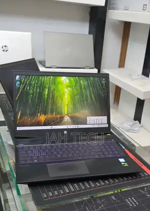 New Laptop HP Pavilion Power 15 8GB Intel Core i5 SSHD (Hybrid) 1.5T