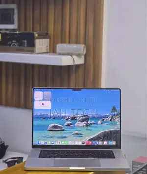 New Laptop Apple MacBook Pro M1 32GB Apple M1 Pro SSD 512GB