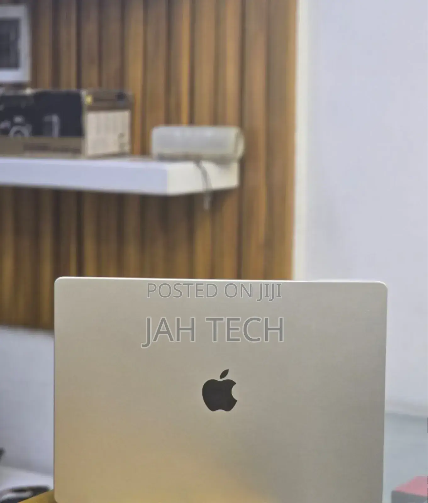 New Laptop Apple MacBook Pro M1 32GB Apple M1 Pro SSD 512GB