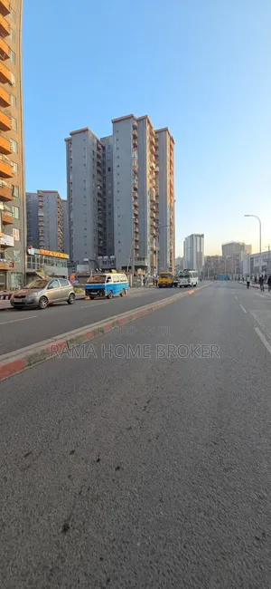 ለሽያጭ የቀረበ ሱቅ