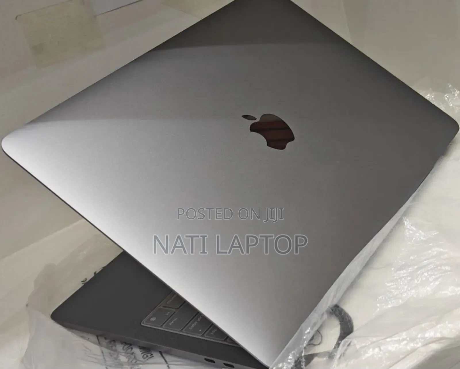 New Laptop Apple MacBook Pro M1 8GB Apple M1 Pro SSD 256GB