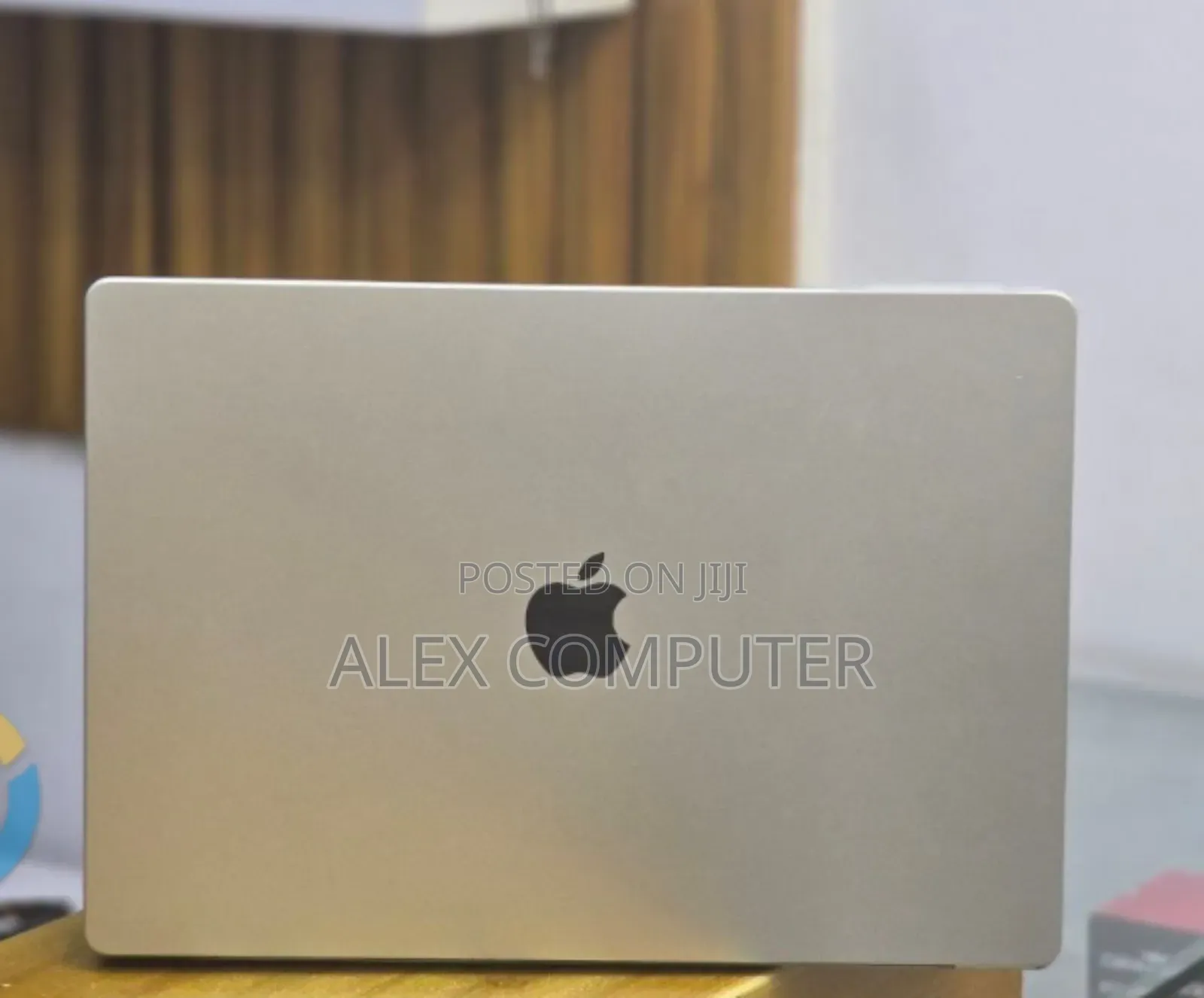 New Laptop Apple MacBook Pro M1 32GB Apple M1 Pro SSD 512GB