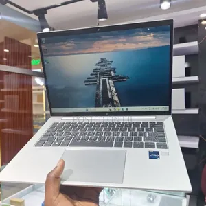 New Laptop HP EliteBook 840 G9 16GB Intel Core i5 SSD 512GB