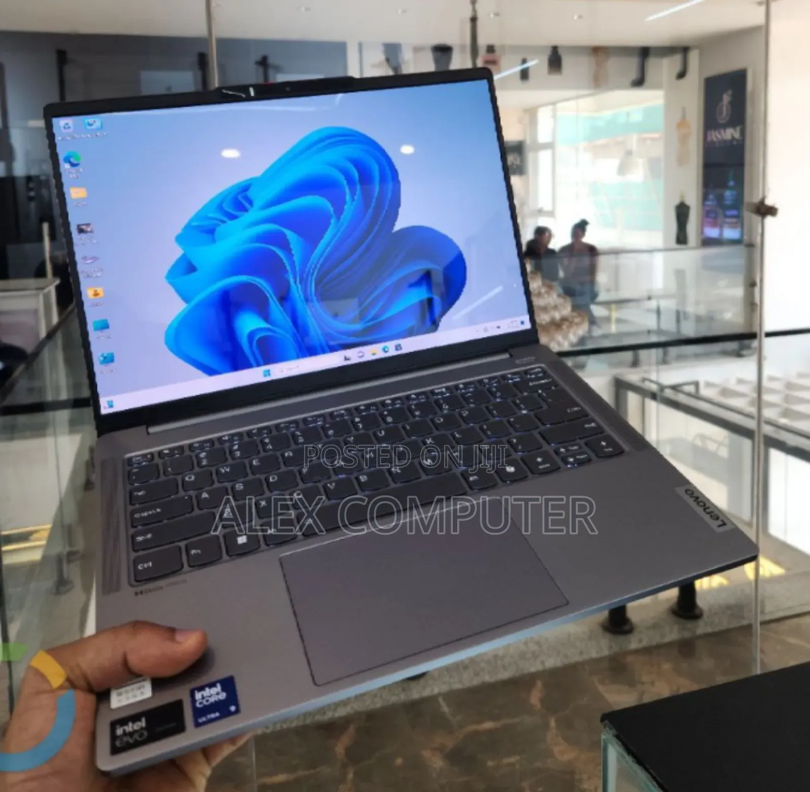 New Laptop Lenovo 32GB Intel Core Ultra 9 SSD 512GB