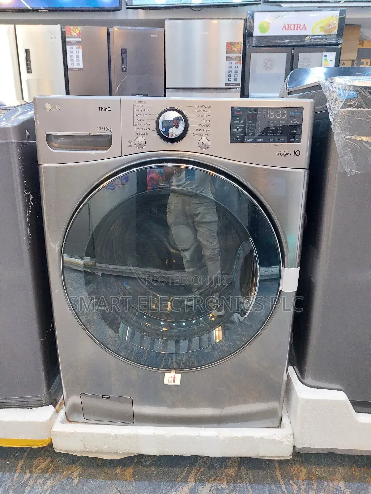 Lg Front-Load Washer-Dryer Combination With a 17kg Washing Capacity