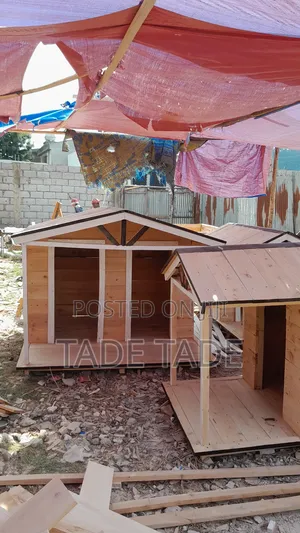 ቴድሮስ Modern Dog House Sale