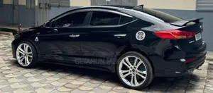 Hyundai Avante 2017 Black
