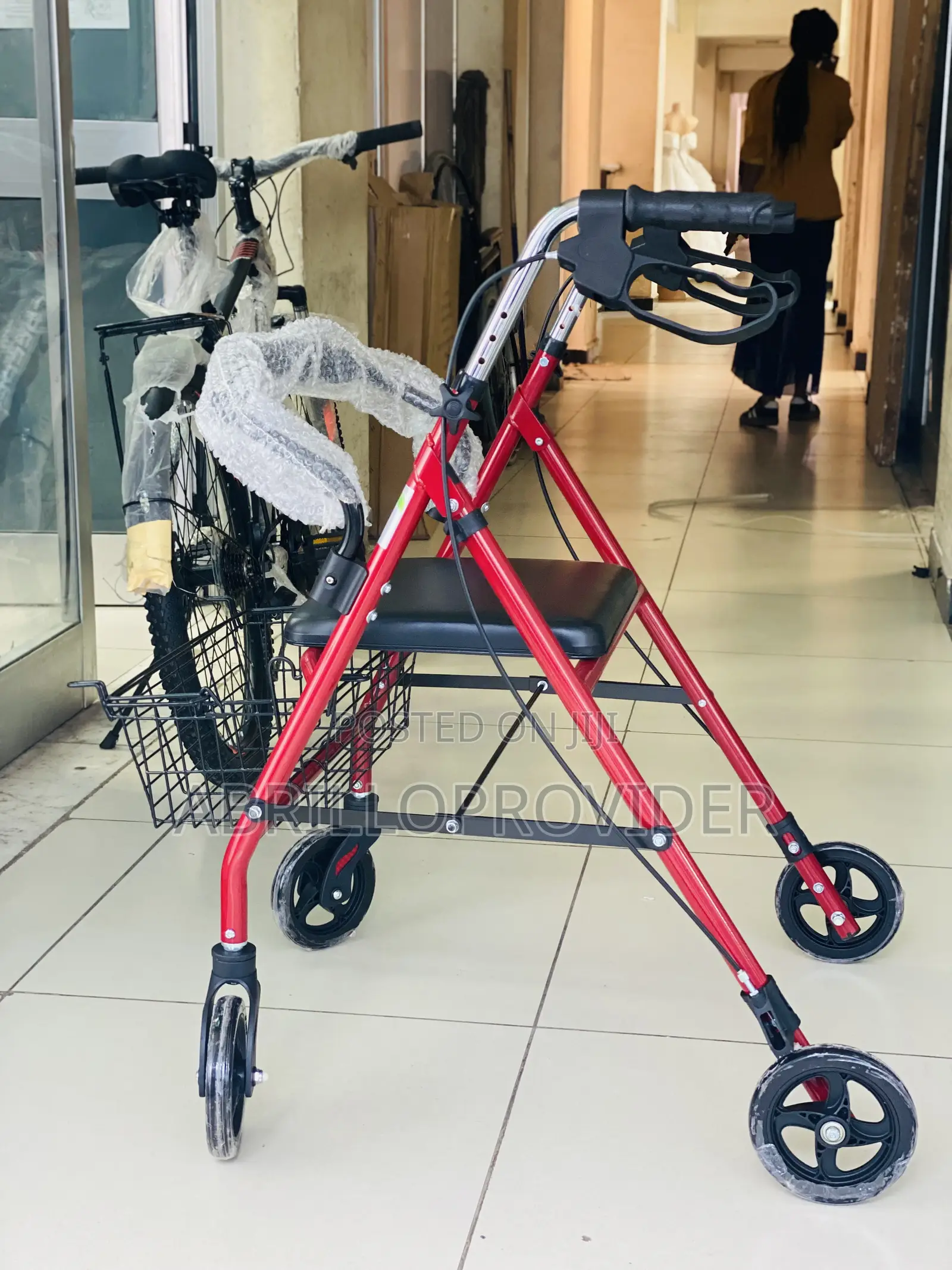 Elderly Rollator Walker With Adjustable Folding Armrests Durable Steel
