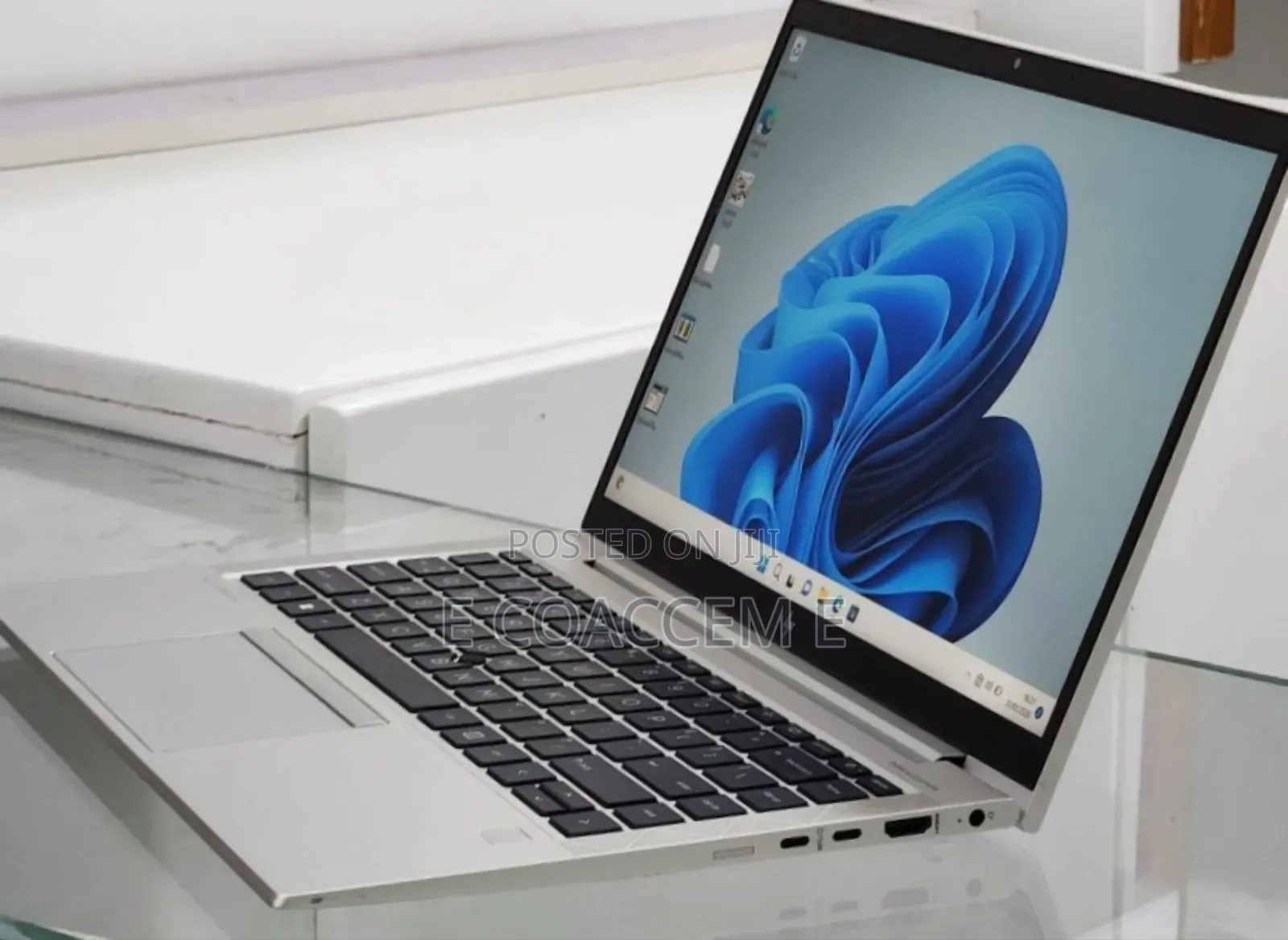 New Laptop HP EliteBook 845 G8 16GB AMD Ryzen 5 SSD 512GB