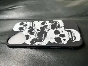 iPhone 16 Skull Black Case