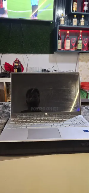 Laptop HP Pavilion 11 8GB Intel Core i5 SSD 512GB
